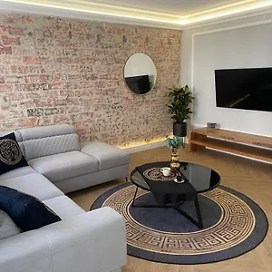 https://prestige-apartments-5.hotelswroclaw.com