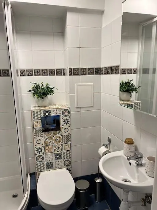 Apartment Ohmyhome - Chmielna Warsaw